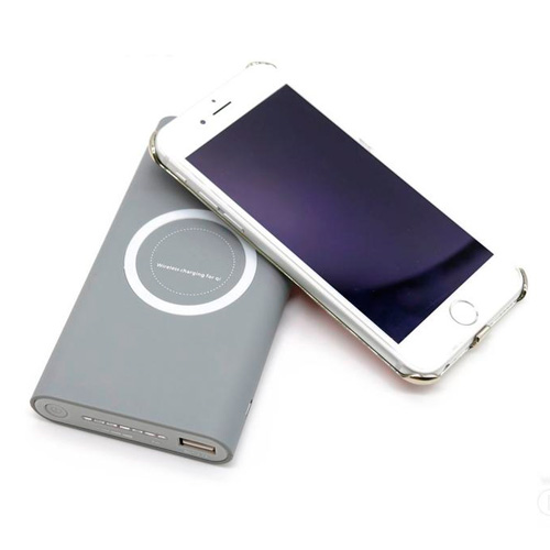 Повербанк с беспроводной зарядкой QI