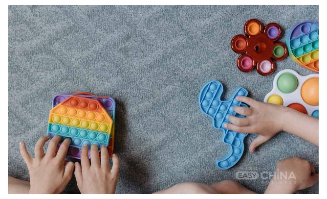 Фото товара Детские погремушки, игрушки для самых маленьких оптом в ассортименте Фото товара Детские погремушки, игрушки для самых маленьких оптом в ассортименте