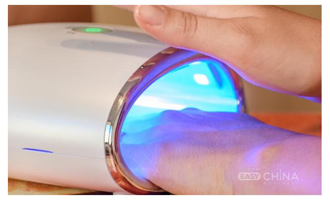 Фото товара лампы для маникюра оптом в ассортименте Фото товара лампы для маникюра оптом в ассортименте