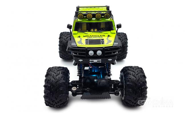 Машинка-вездеход с комплектом колес и гусениц Машинка-вездеход с комплектом колес и гусениц