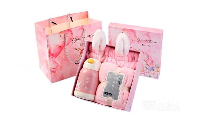 Подарочный набор для девушки Подарочный набор для девушки