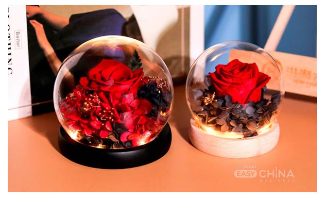 Фото товара Вечная роза в колбе с Led подсветкой